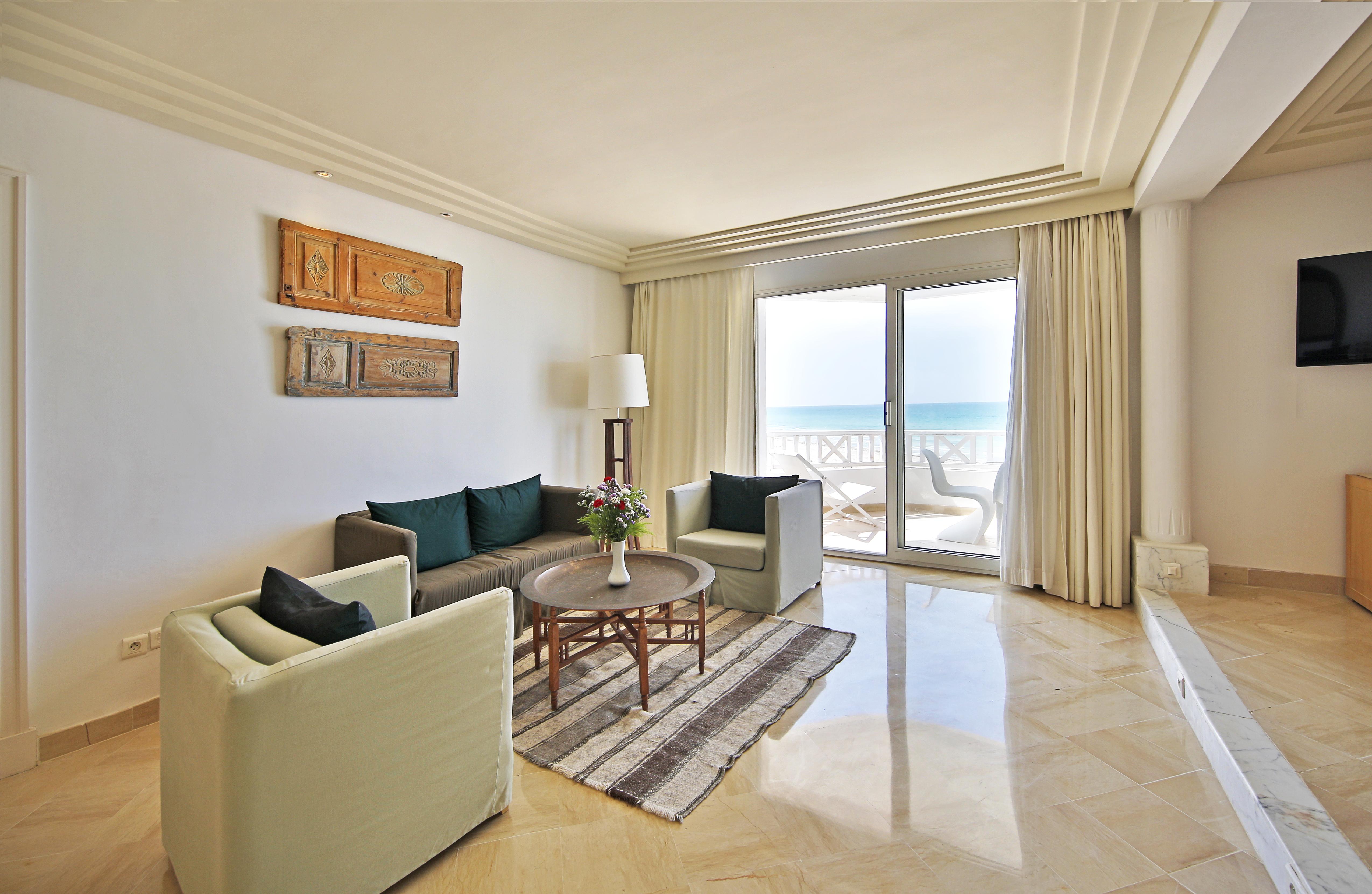 Radisson Blu Palace Resort & Thalasso, Djerba Mezraia Esterno foto A living room at the resort