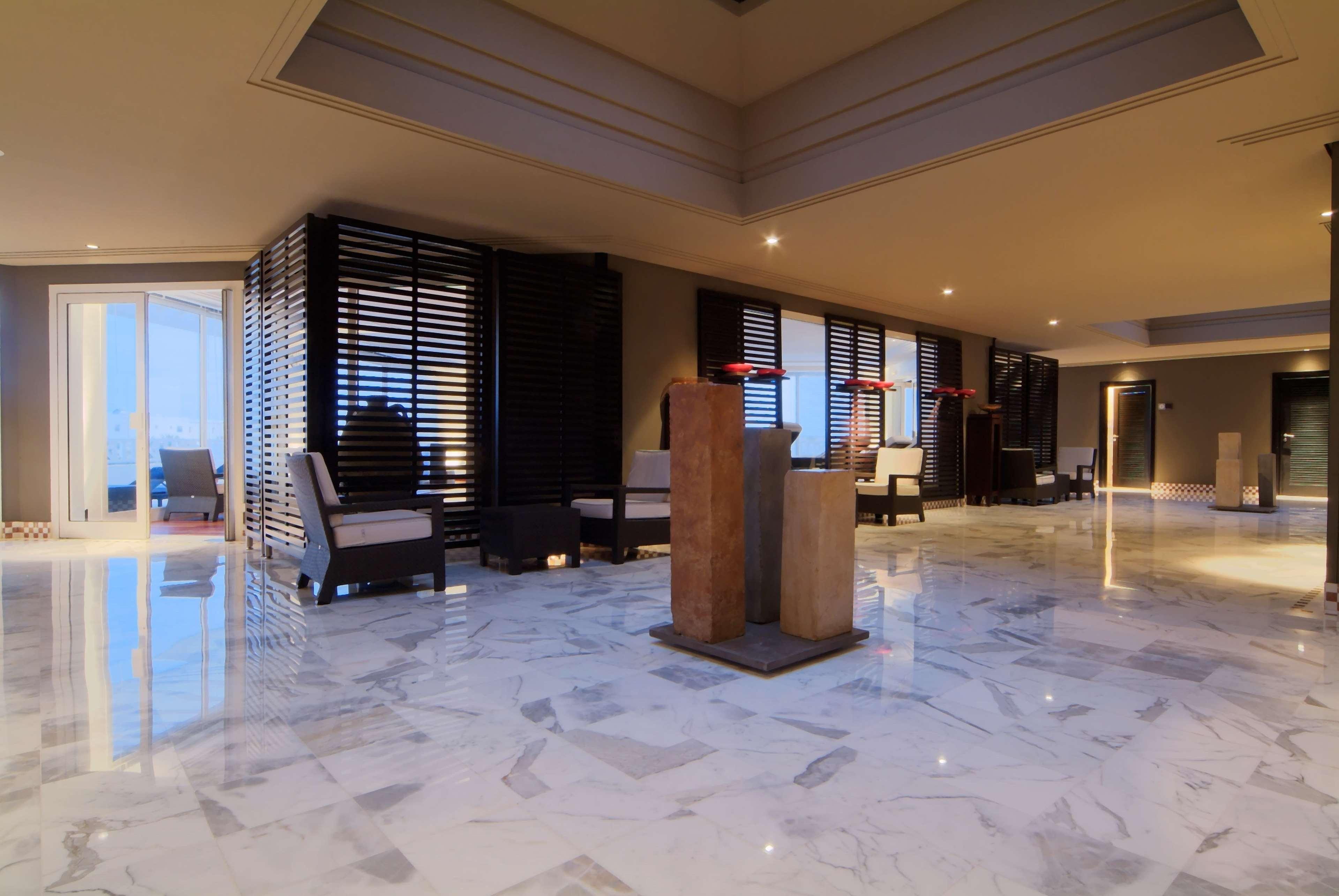 Radisson Blu Palace Resort & Thalasso, Djerba Mezraia Esterno foto The lobby of the hotel