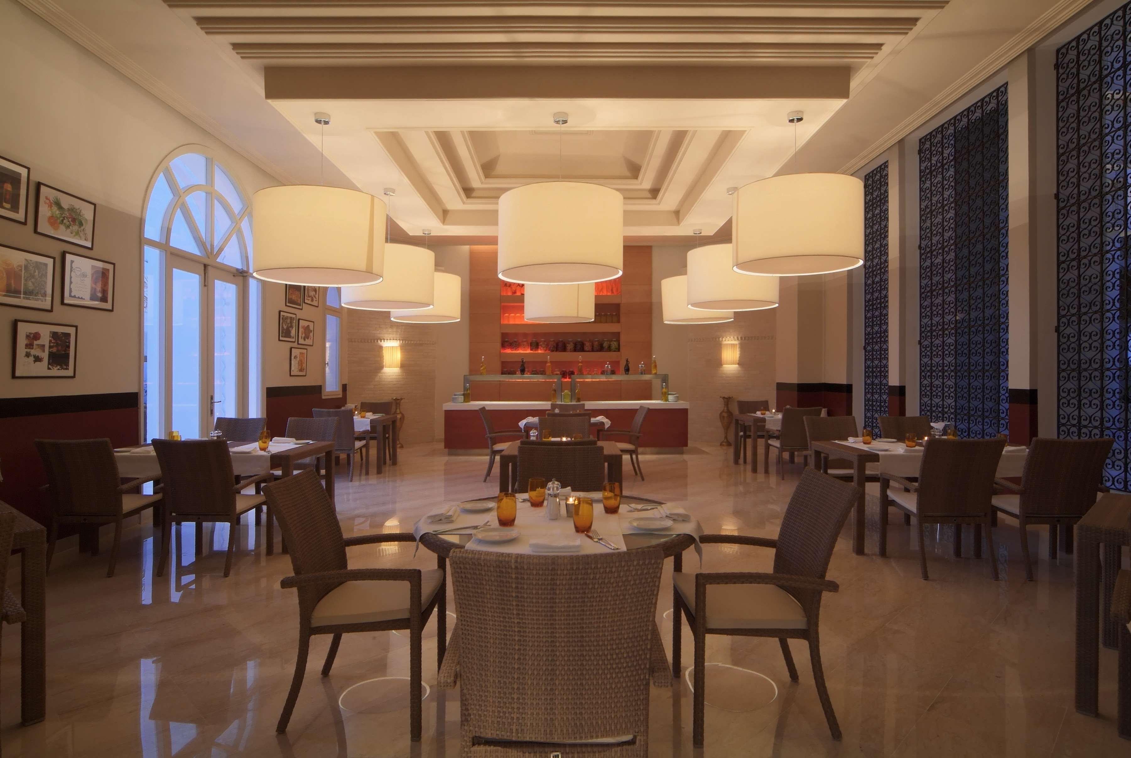 Radisson Blu Palace Resort & Thalasso, Djerba Mezraia Ristorante foto The restaurant