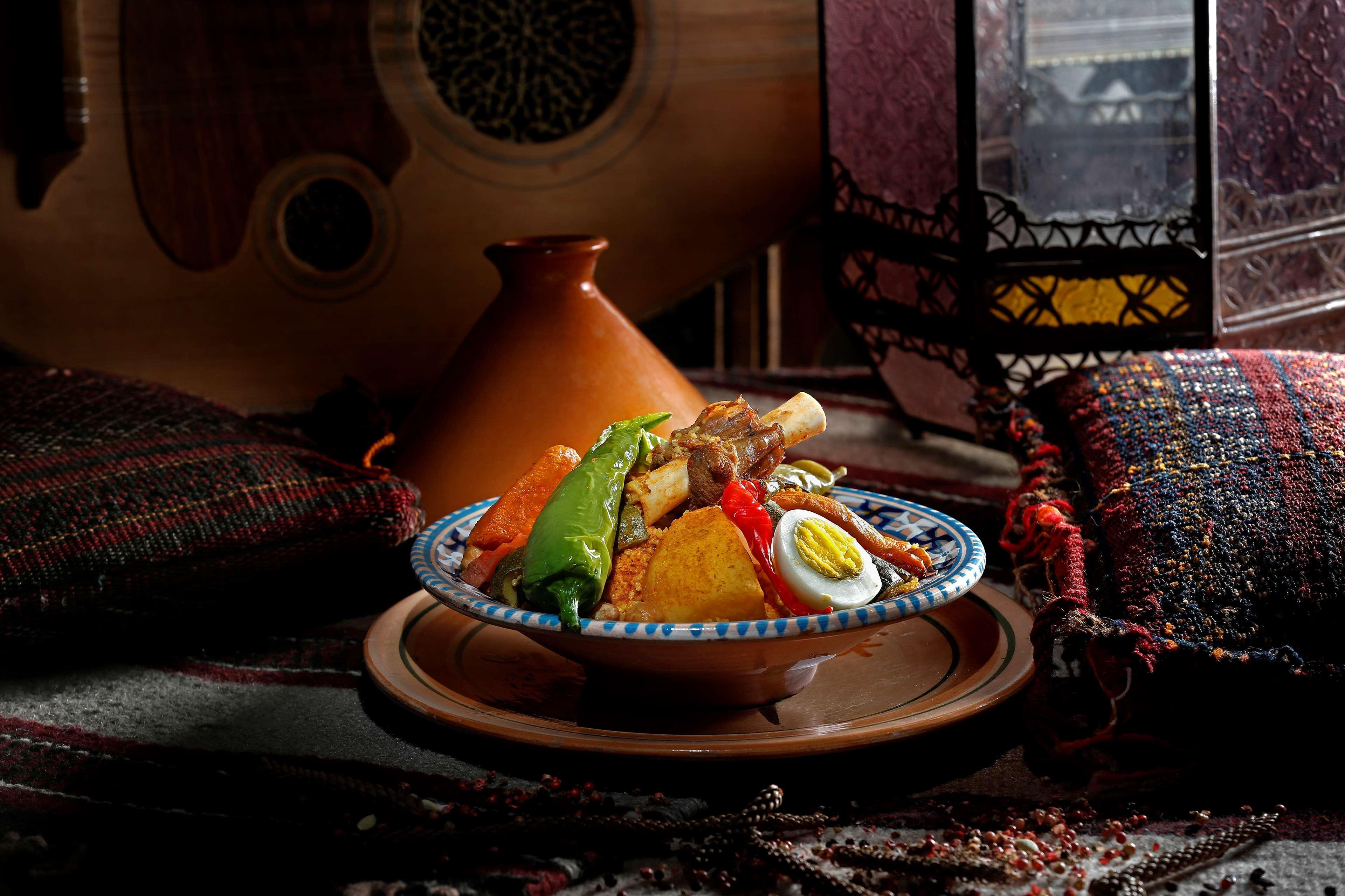 Radisson Blu Palace Resort & Thalasso, Djerba Mezraia Esterno foto A traditional couscous