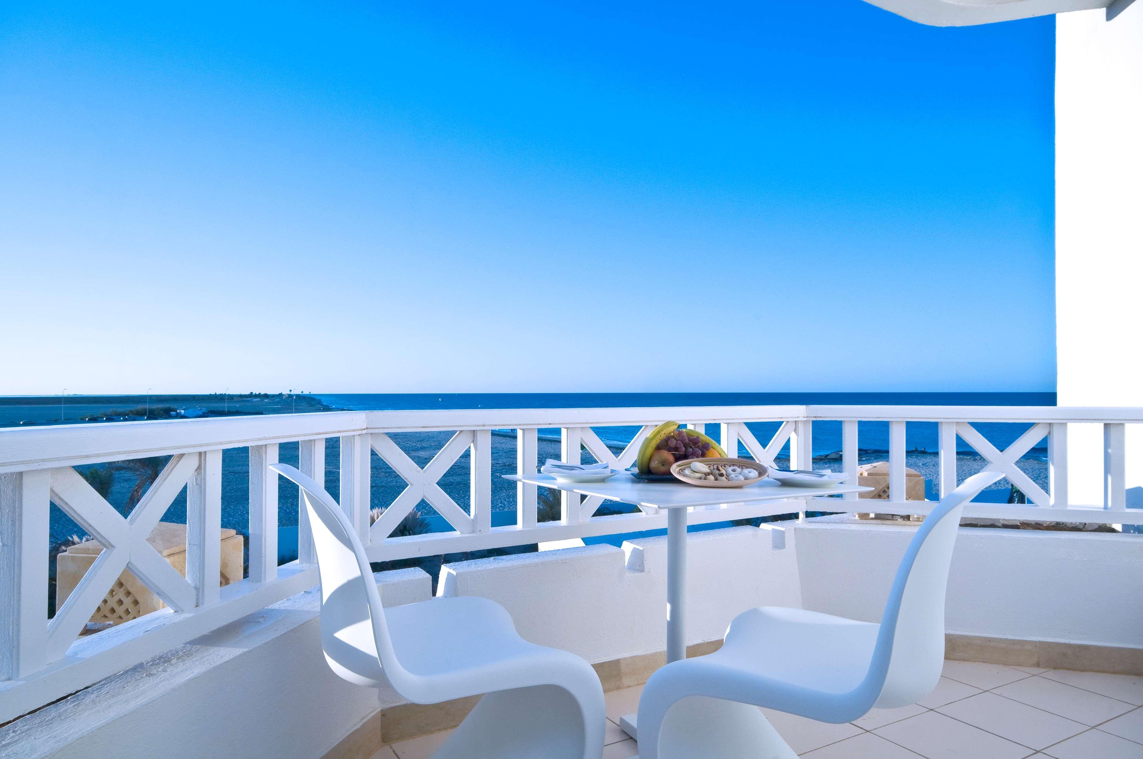 Radisson Blu Palace Resort & Thalasso, Djerba Mezraia Esterno foto Balcony
