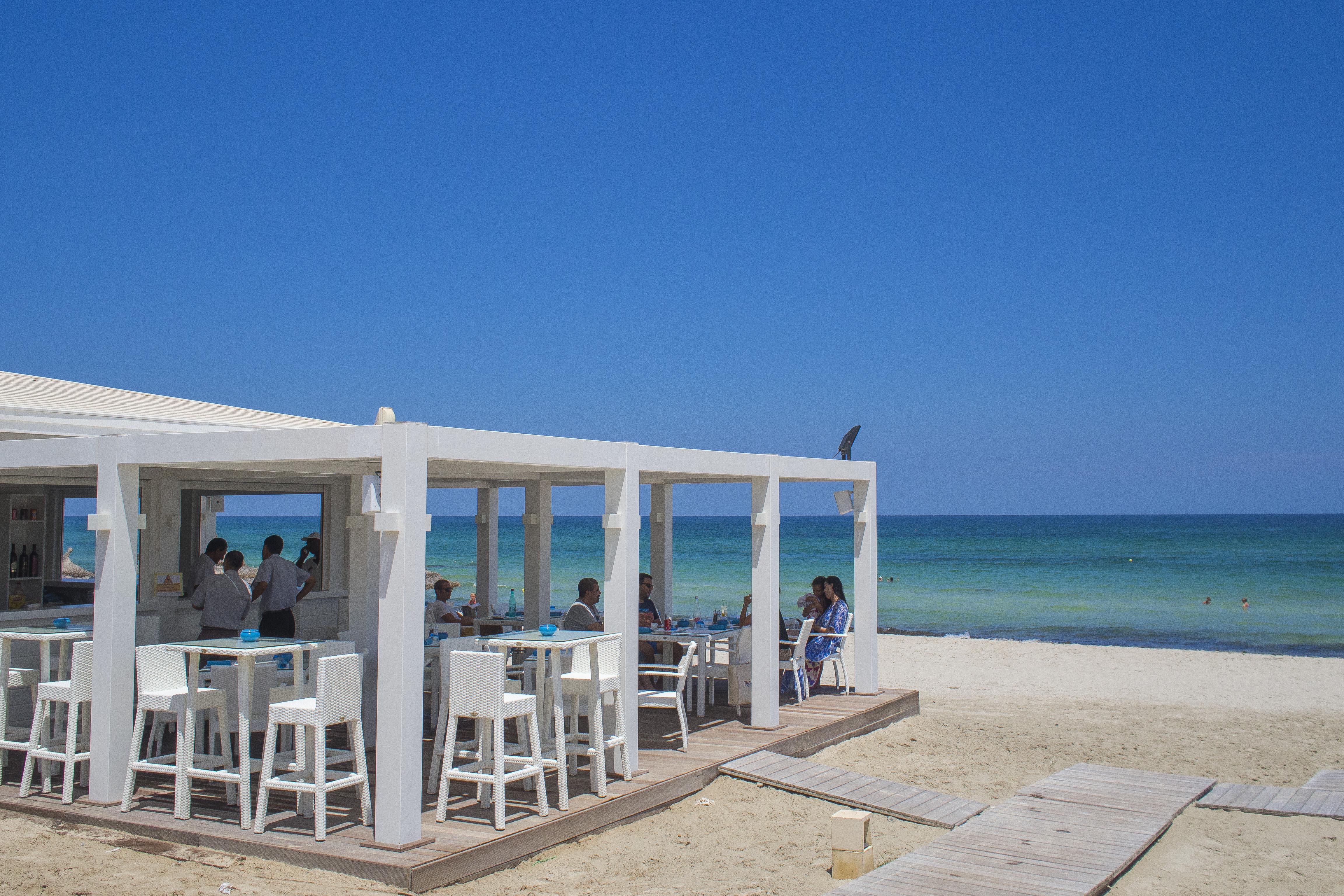Radisson Blu Palace Resort & Thalasso, Djerba Mezraia Esterno foto Beach in Torre del Greco