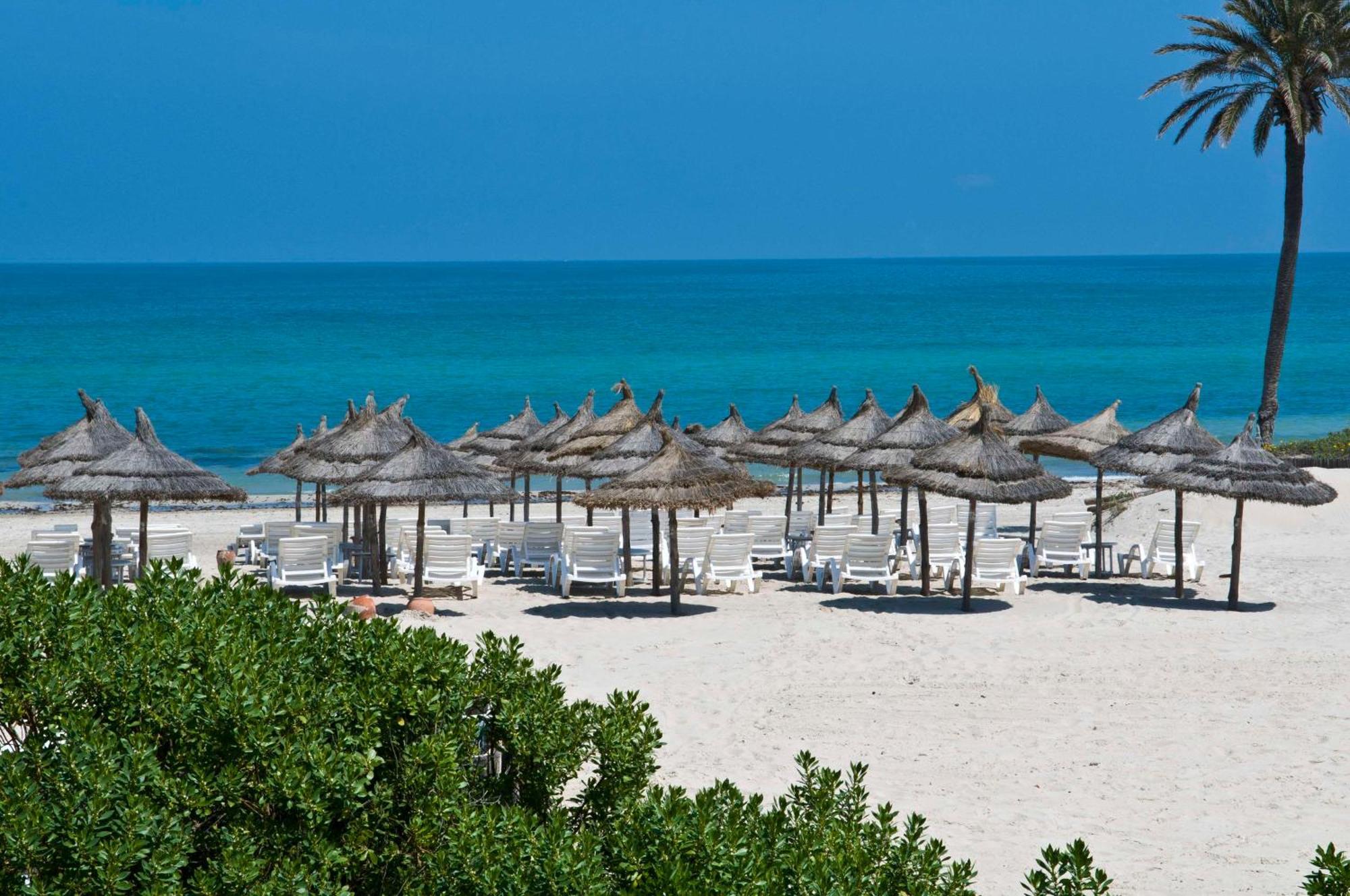 Radisson Blu Palace Resort & Thalasso, Djerba Mezraia Esterno foto Beach in La Paloma